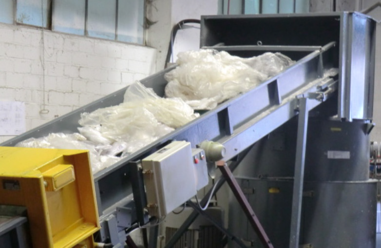 Plastics waste process example – waste feed